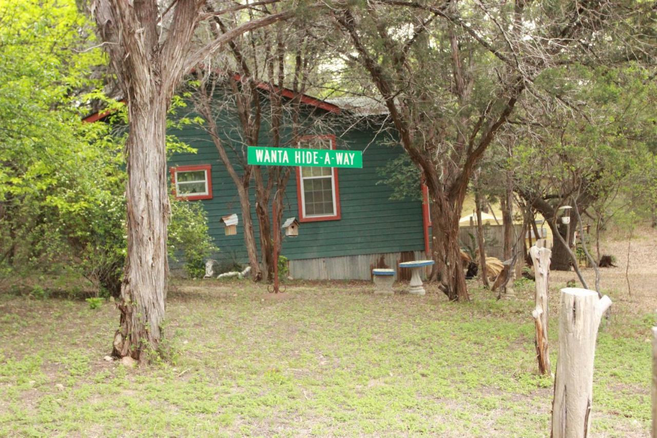 The Victorian Cottage At Creekside Camp & Cabins Marble Falls Kültér fotó